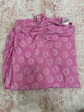 Lou Lou And Company Karli Pink Smiley Face Swaddle